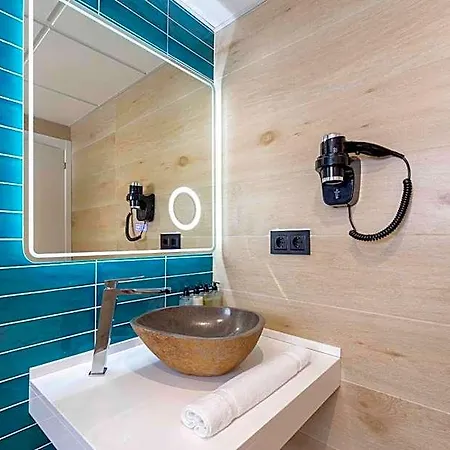 Bakour Lanzarote Splash Otel 4*